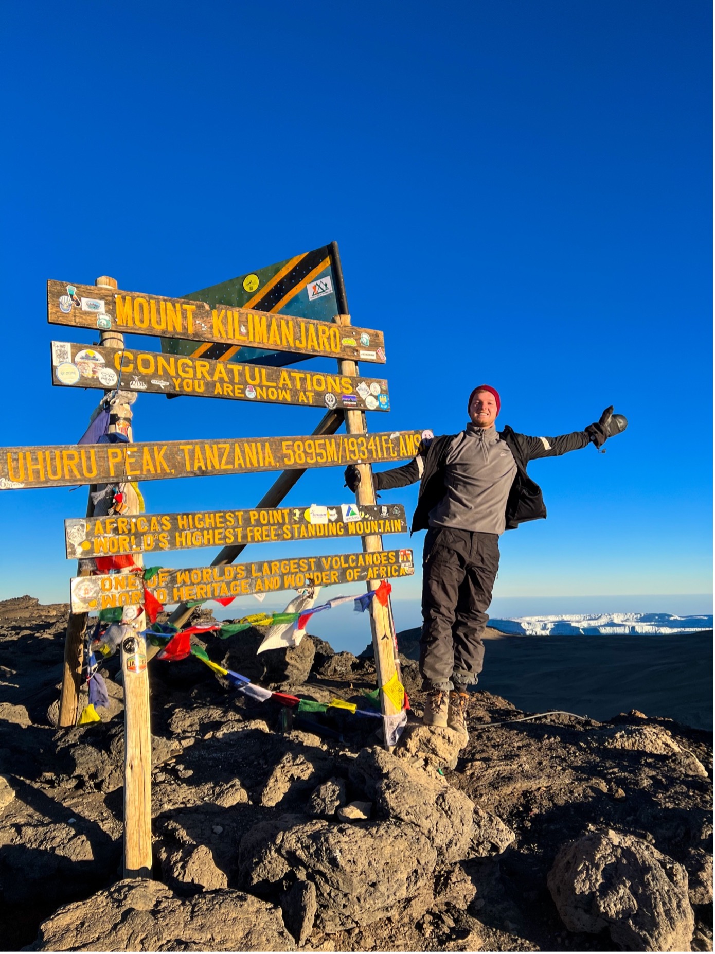 Kilimandscharo in knapp 5900 m Höhe - mit dabei die Fenix 7 x Pro